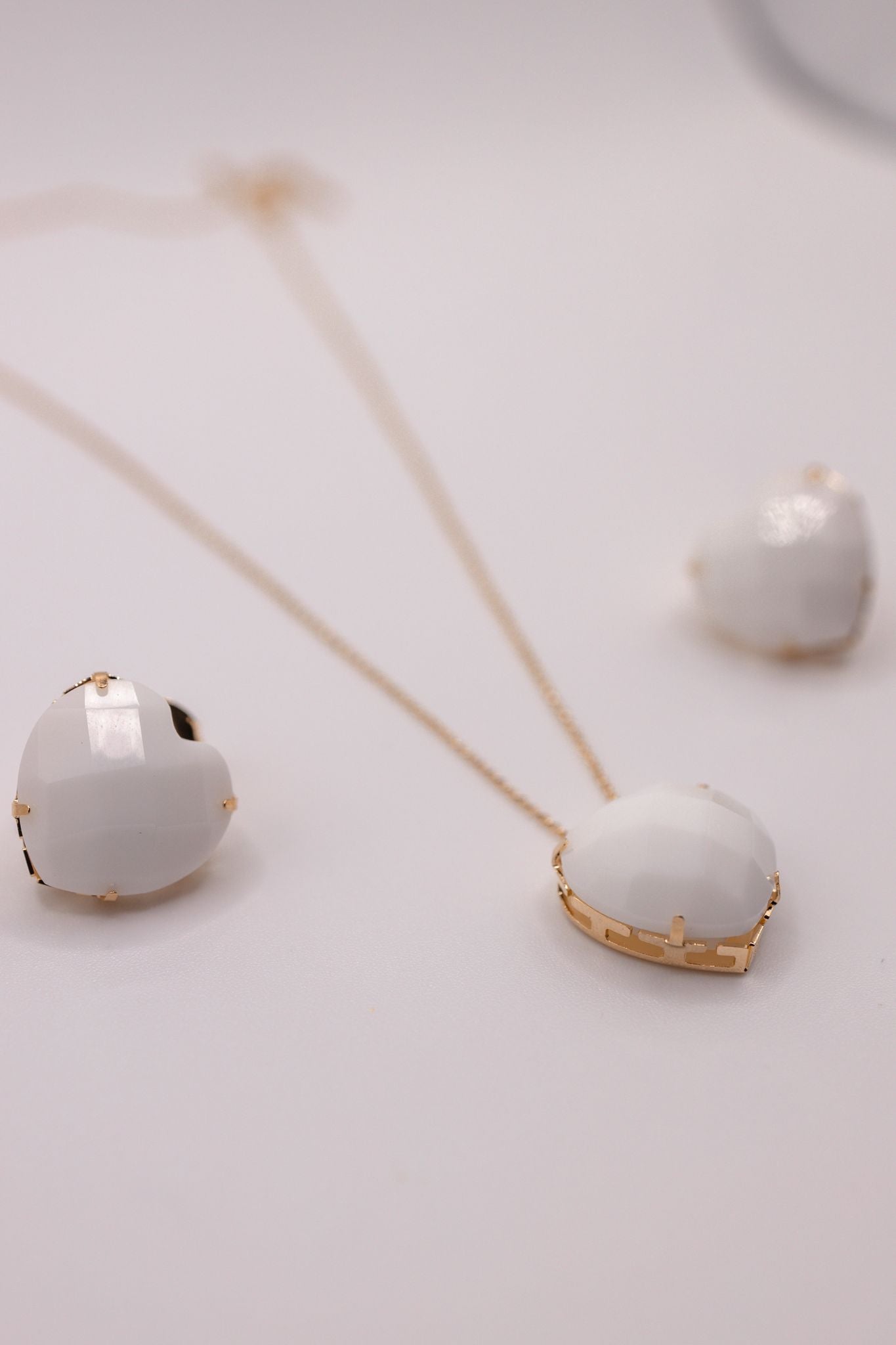 White Heart Necklace Set