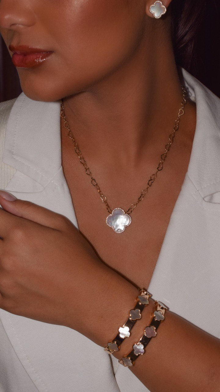 Hearts inspiration set with mother of pearl clover