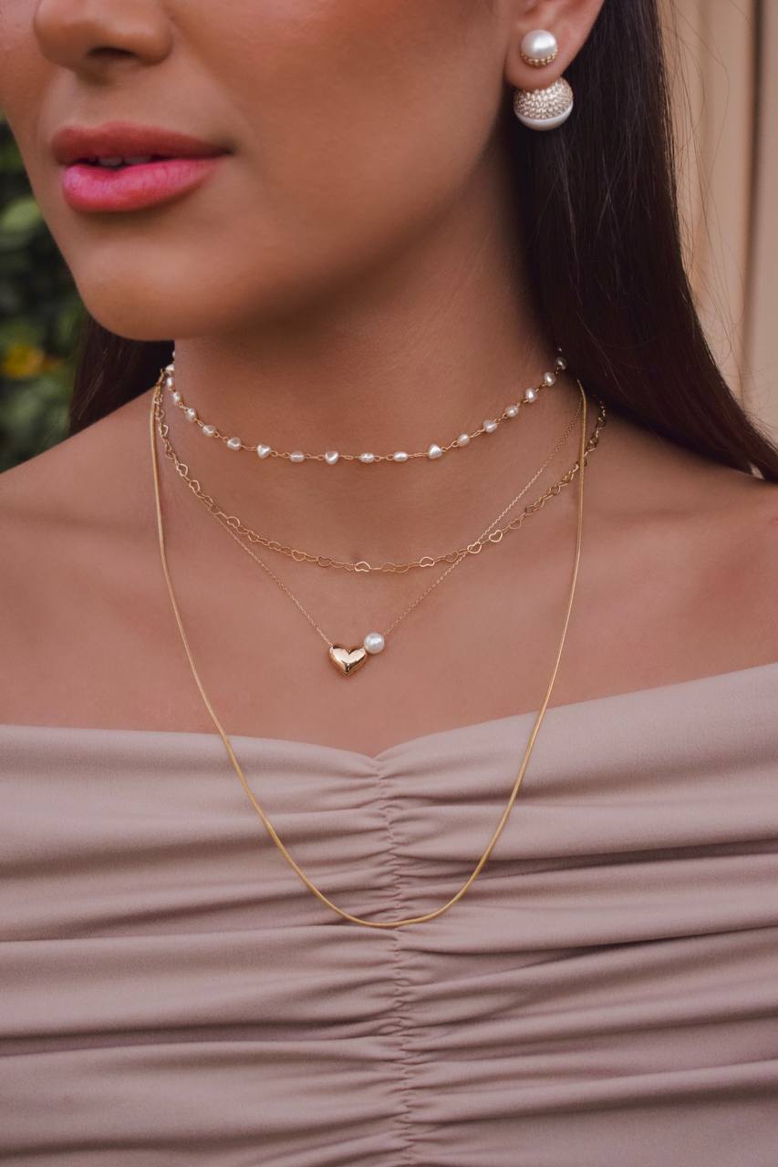 Heart and pearl necklace