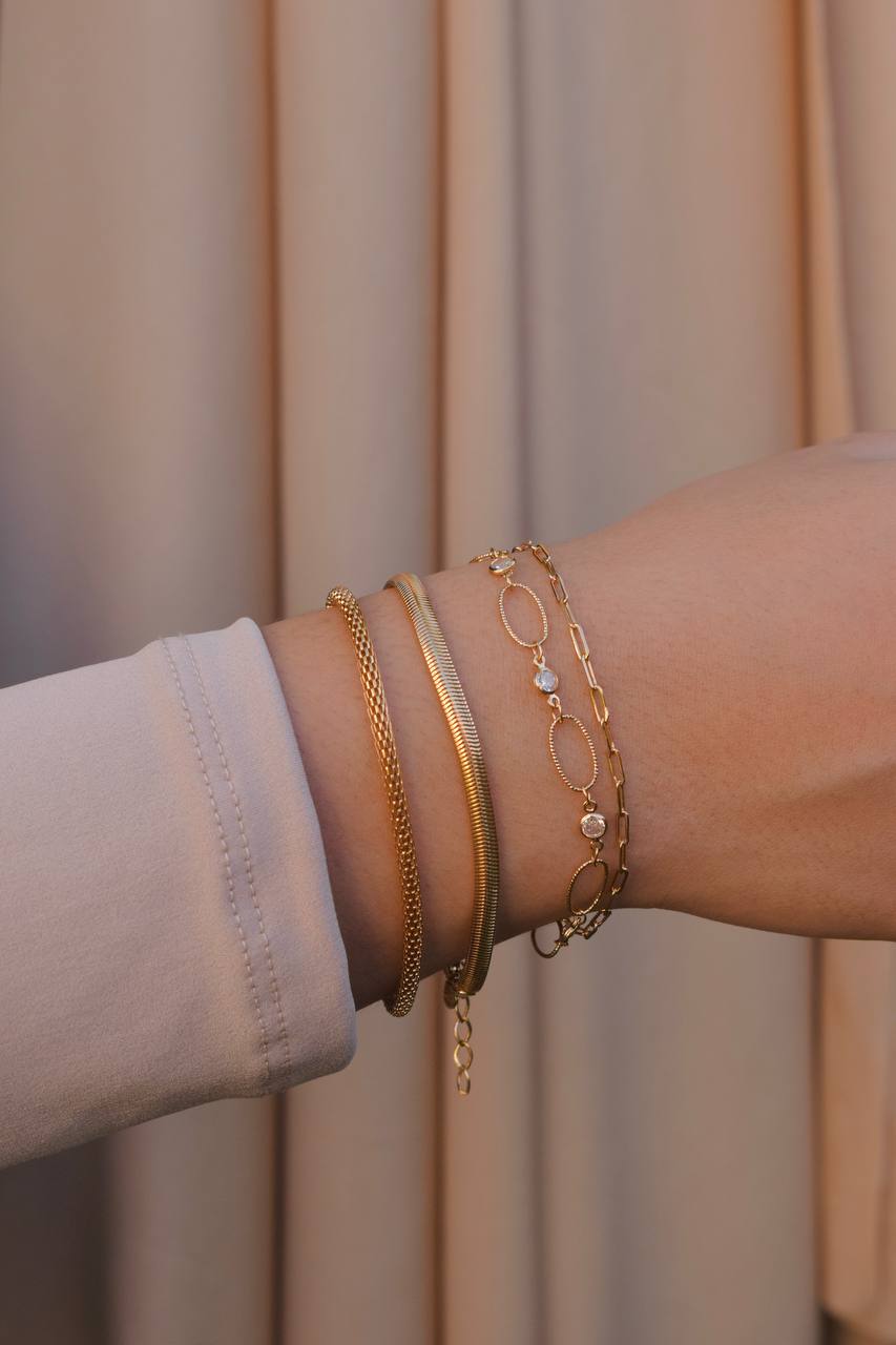 Delicate link bracelet