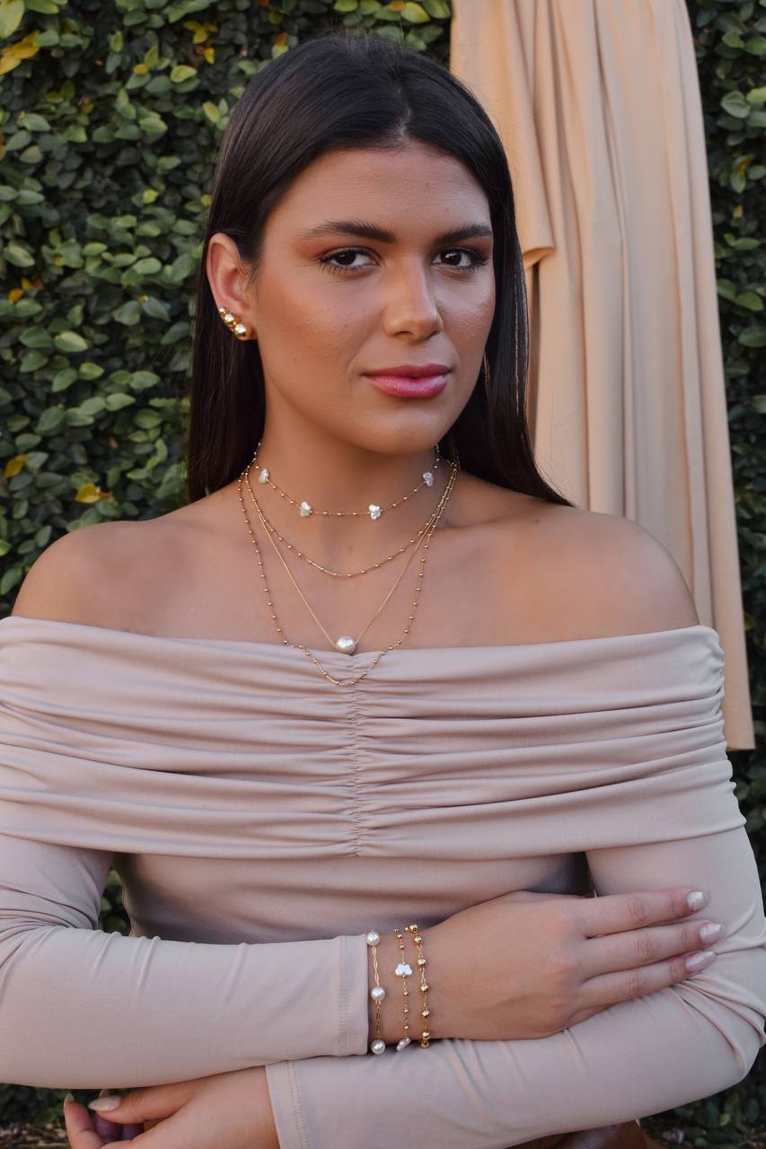 Large pearl necklace