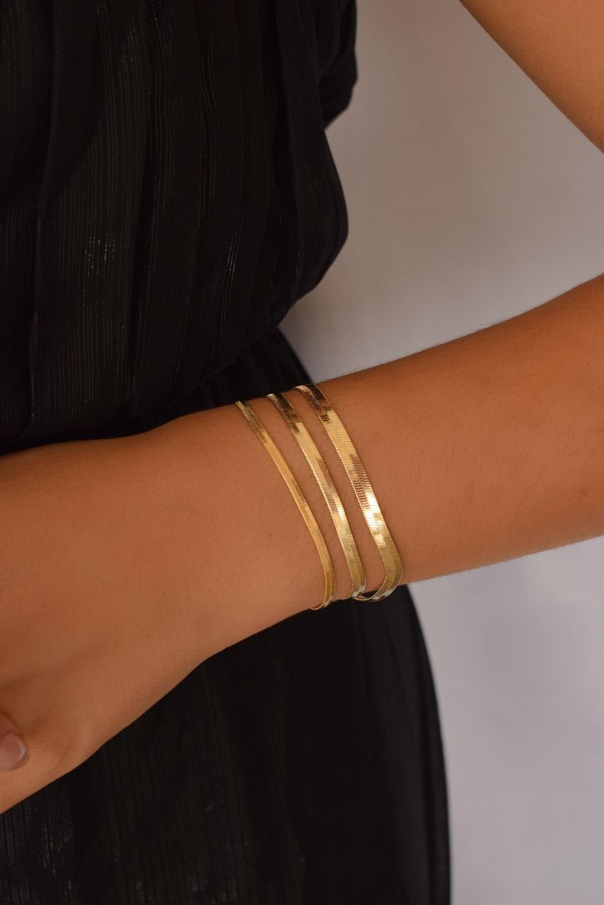 thick ribbon bracelet