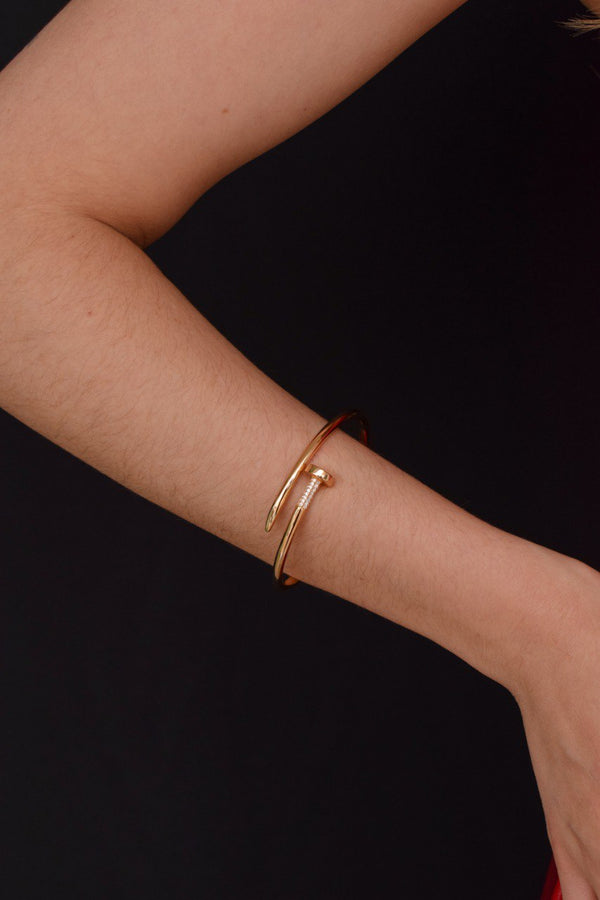 Nail Bracelet with Zirconia Details