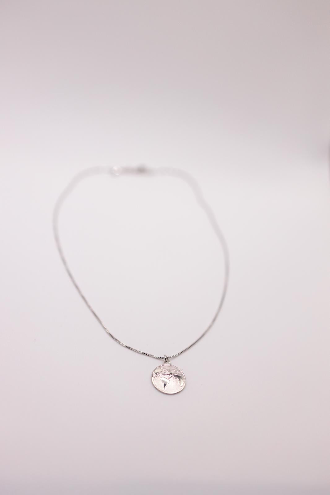 Mundi White Rhodium Necklace