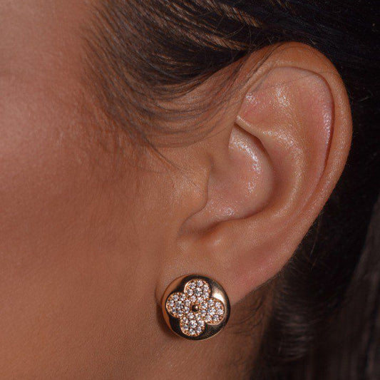 Gold Circle Stud Earrings with Pave Clover – Delicate and Elegant