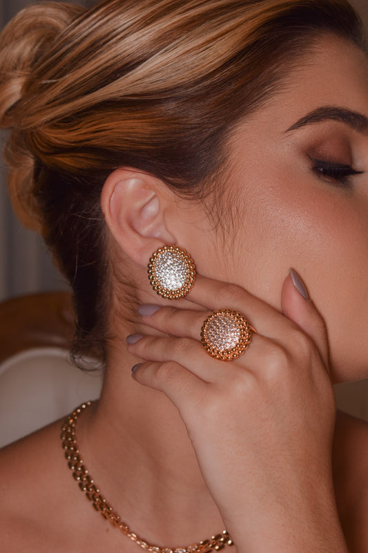 Oval ring studded with zirconia
