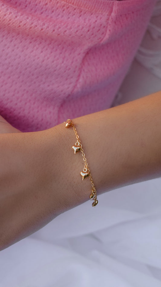Hanging hearts bracelet