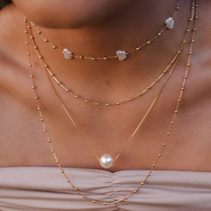 Butterfly synthetic pearl necklace