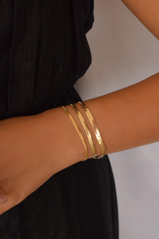 thick ribbon bracelet