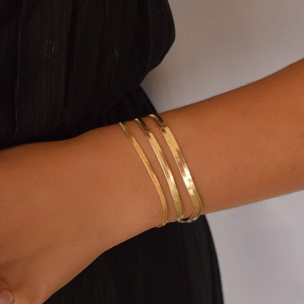 thick ribbon bracelet