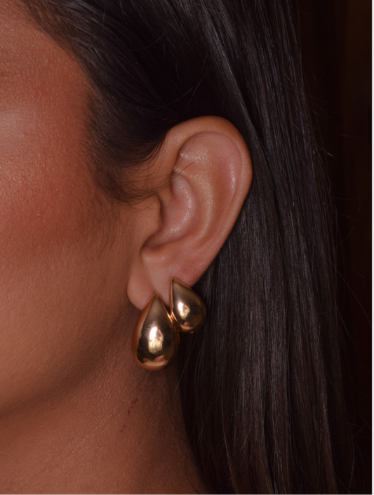 Medium drop earring