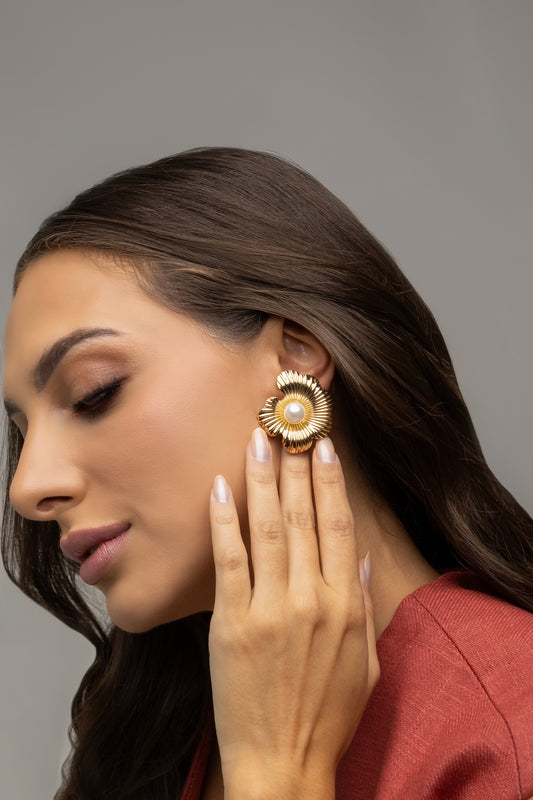 Shell Pearl Flower Earrings