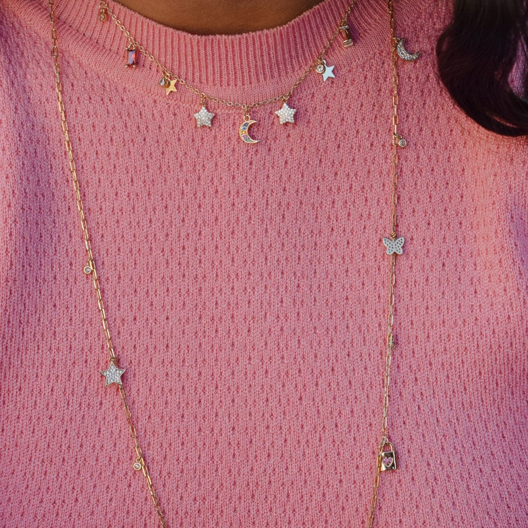 Long necklace with hangings