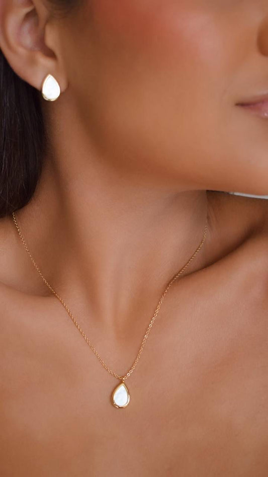 Mother of pearl drop set