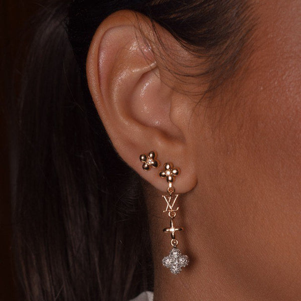 Hanging earring inspired by LV
