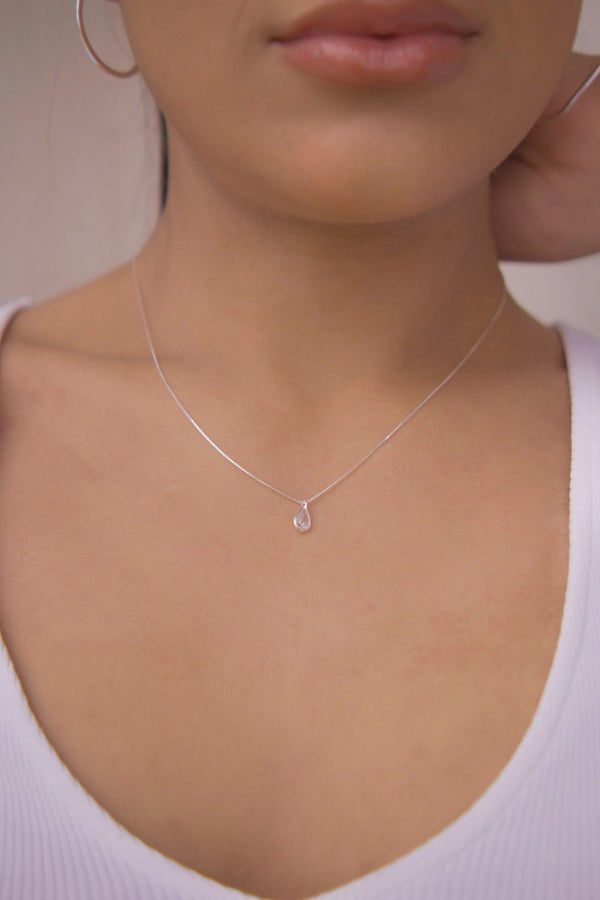 Silver Teardrop Light Point Necklace