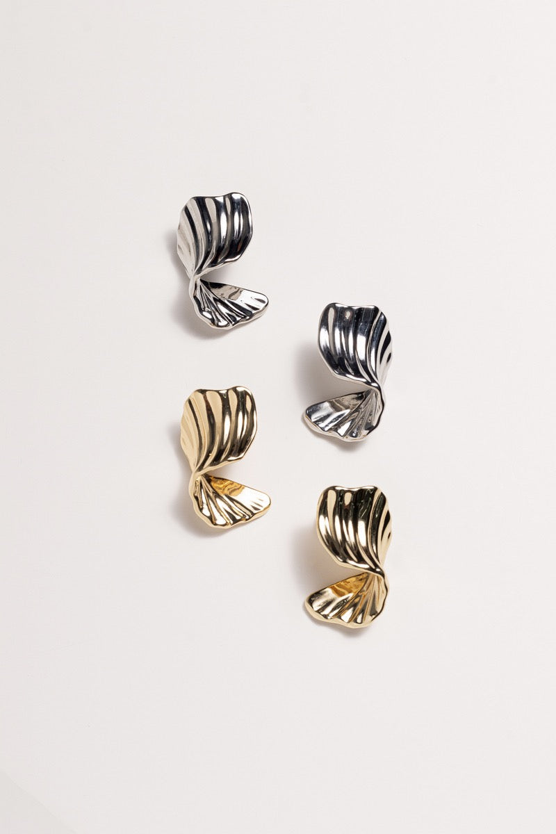 Comma “G” Rhodium Earrings