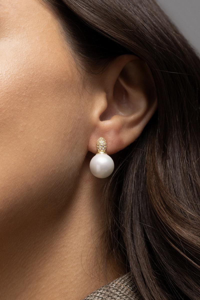 Shell Pearl Zirconia Earrings
