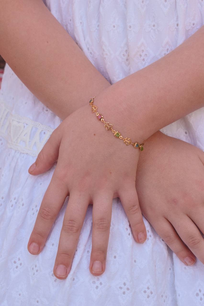 Children’s Beaded Bracelet with Heart Pendant – “Filha”