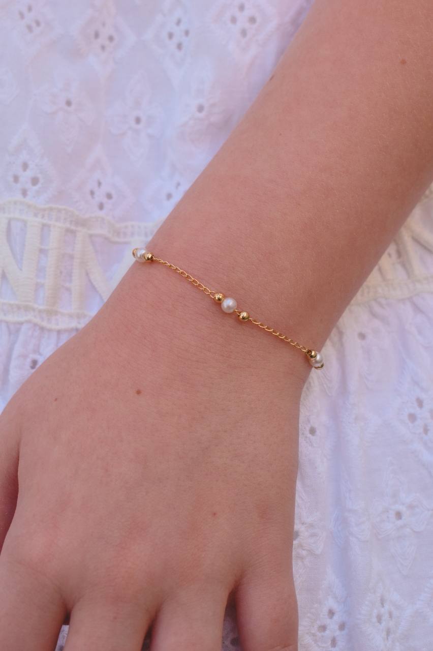 Children’s Pearl and Gold Bead Bracelet