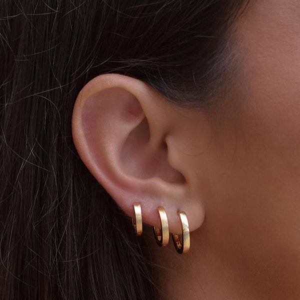 Matte Thin Hoop Earring (L)