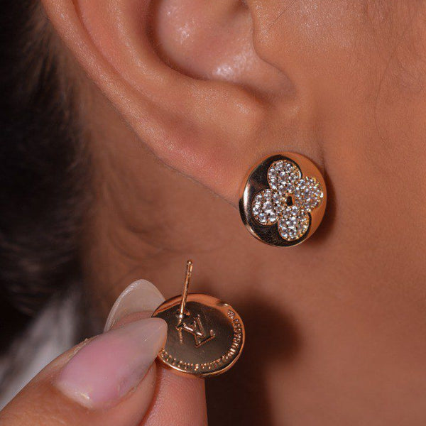 Gold Circle Stud Earrings with Pave Clover – Delicate and Elegant